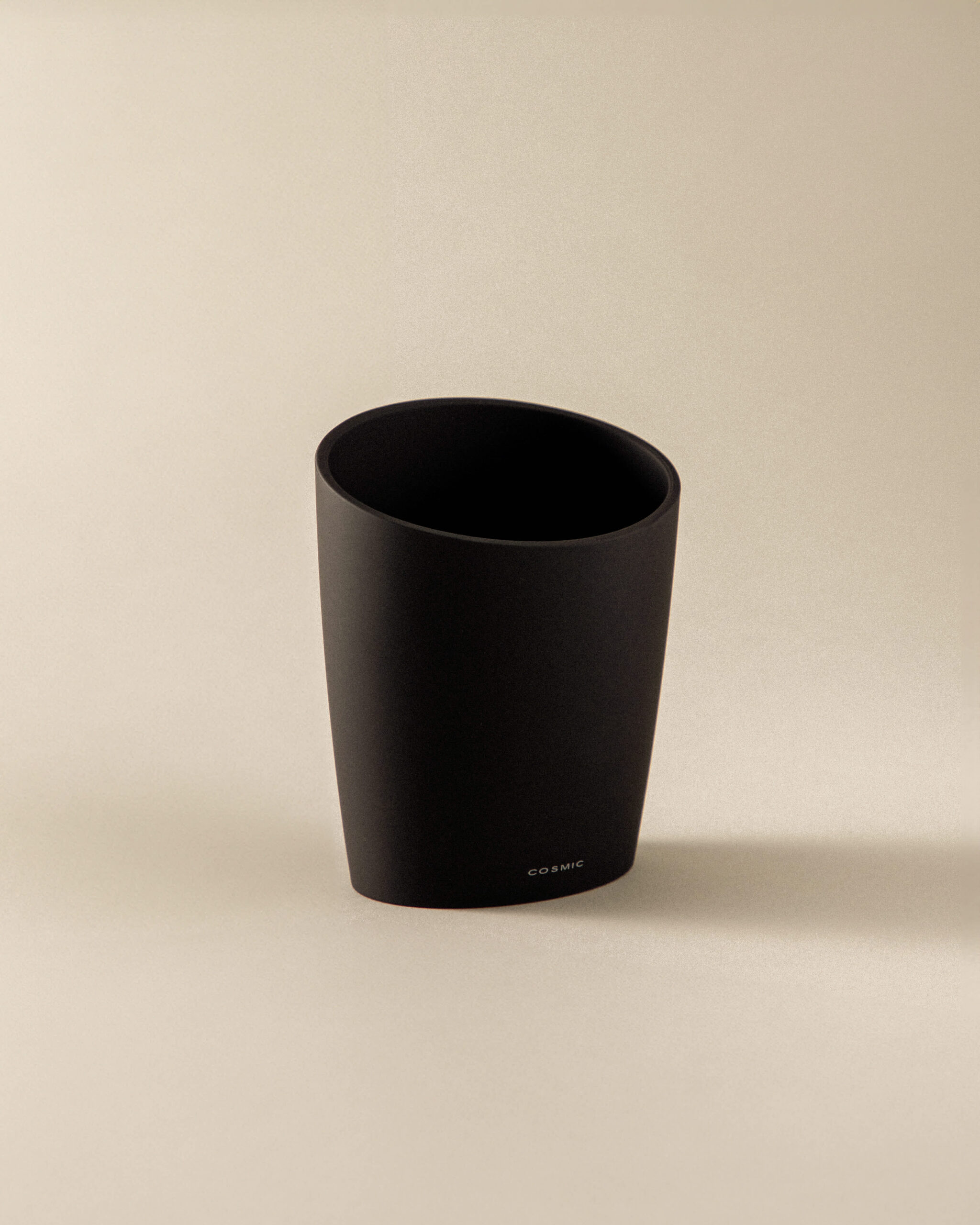 FREE STANDING BRUSH HOLDER SOFT BL (11X13X8)