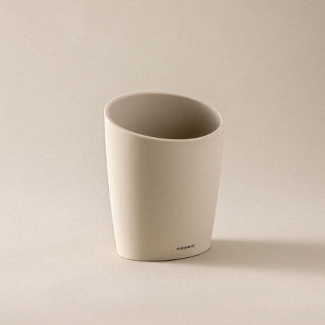FREE STANDING BRUSH HOLDER SOFT STONE (11X13X8)
