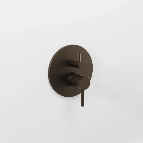 On Built-in shower/bath mixer with 2 exits mechanical diverter